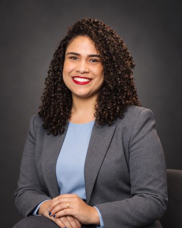 Dra. Lisandra Izidoro Gomes